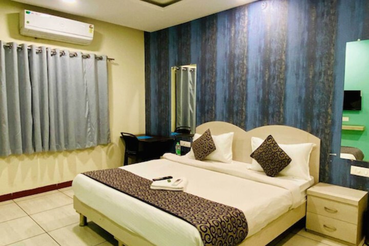 Room 9 of 31