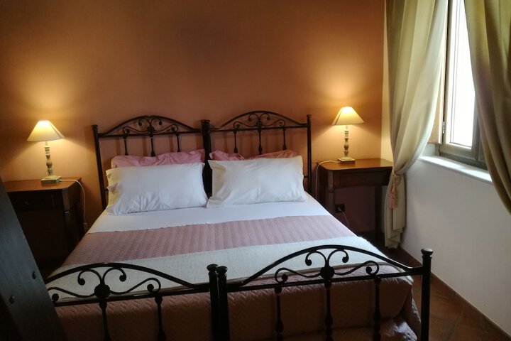 Room 2 of 26