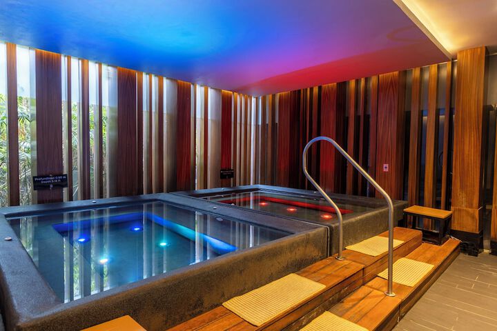 Spa 44 of 54