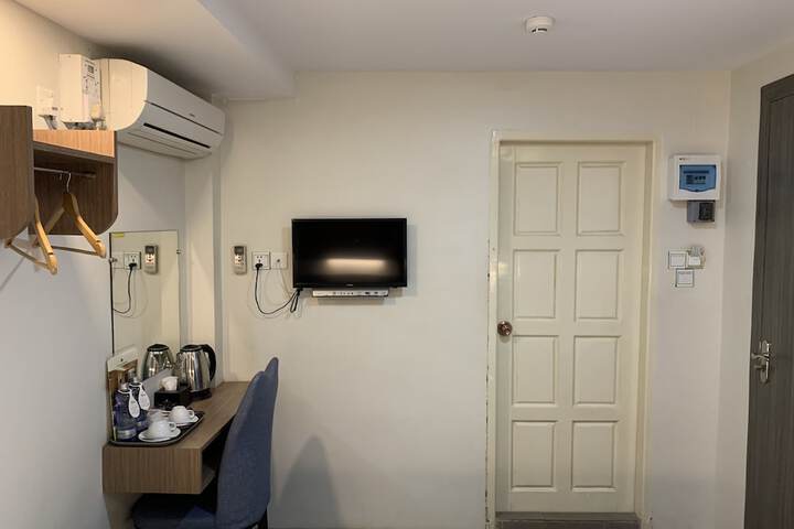 Room 34 of 58