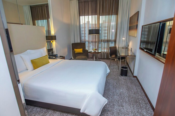 Room 45 of 114