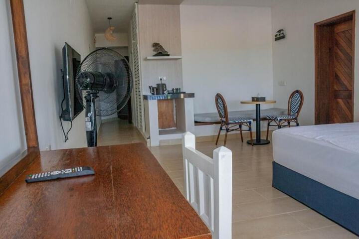 Room 4 of 50
