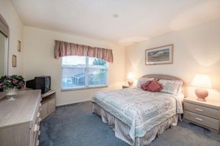 Room 11 of 25