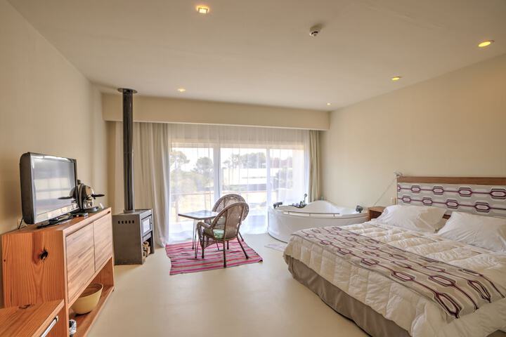 Room 31 of 105