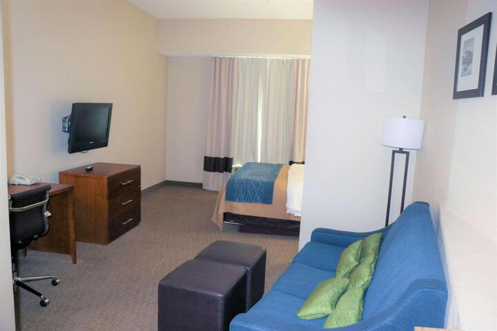1 King Bed (1 of 6)