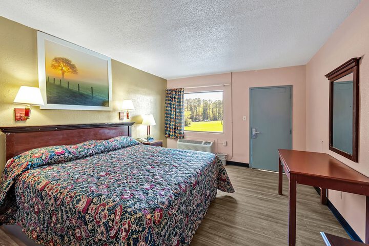 Room 17 of 30