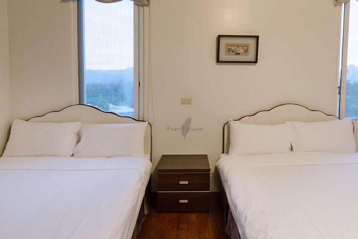 Room 5 of 48