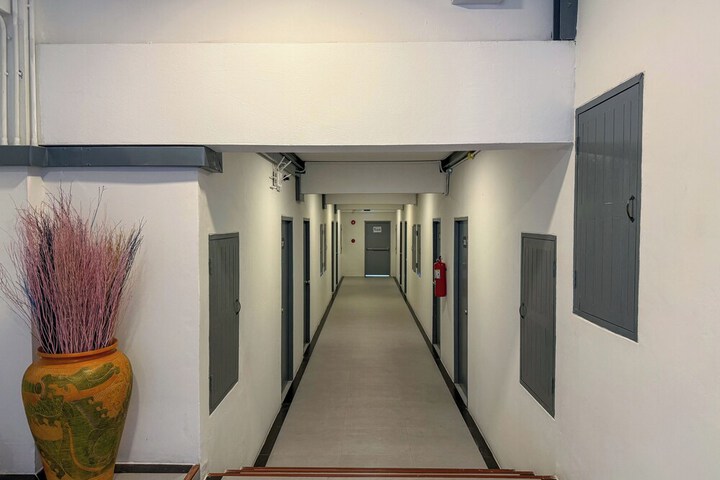 Ballroom/Hall 38 of 45