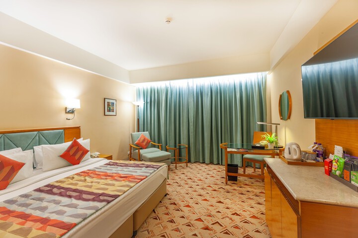 Room 12 of 40