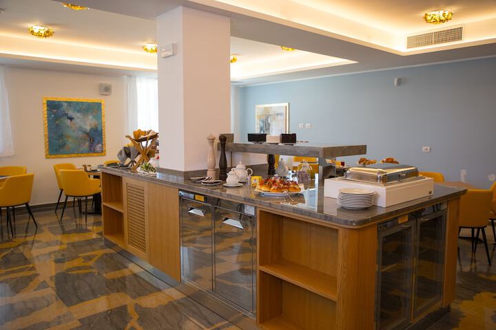 Breakfast/Coffee Service 56 of 69