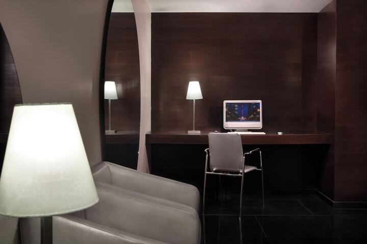 Guest Lobby