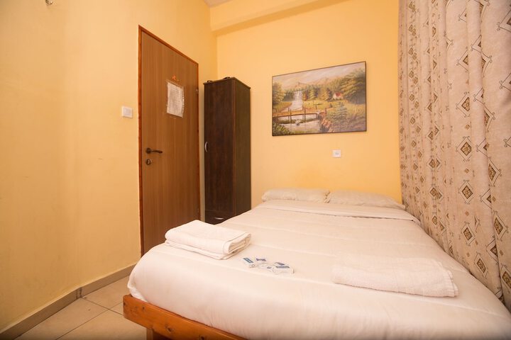 Room 15 of 31