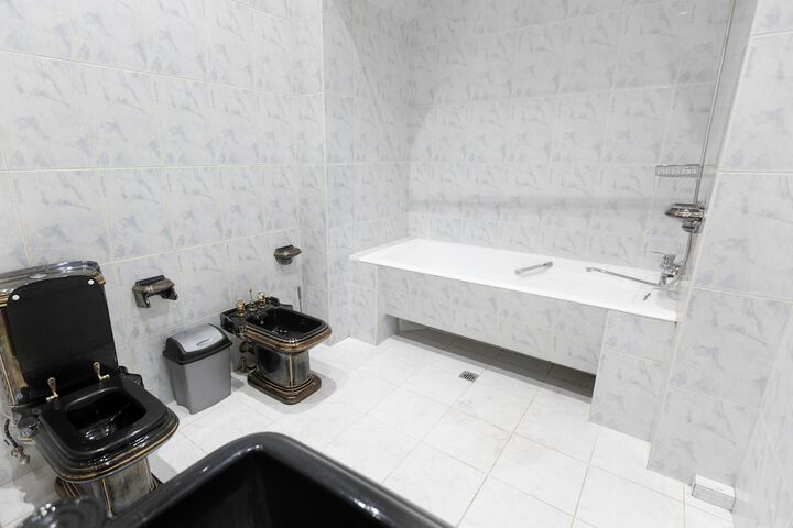Room 18 of 21