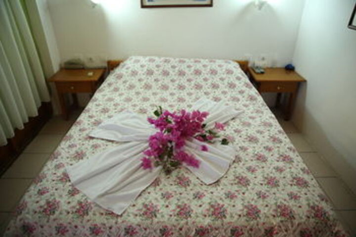 Room 20 of 33