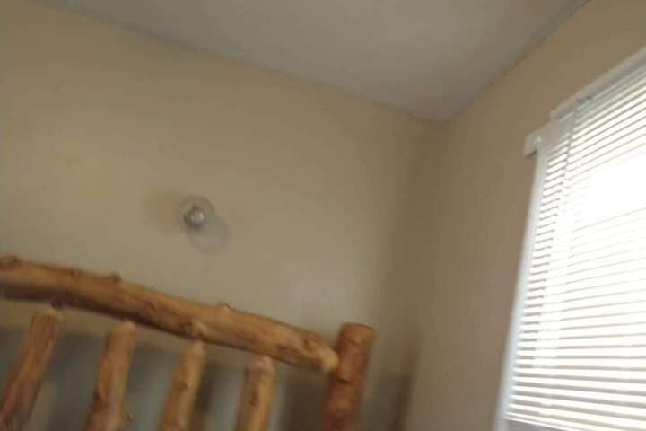 Room 11 of 27