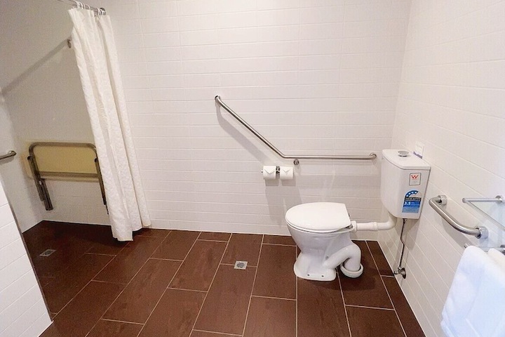 Room 14 of 27