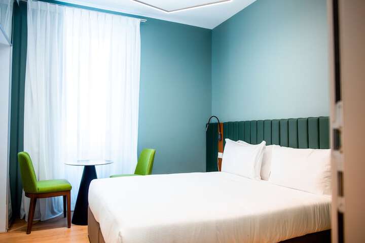 Room 72 of 188