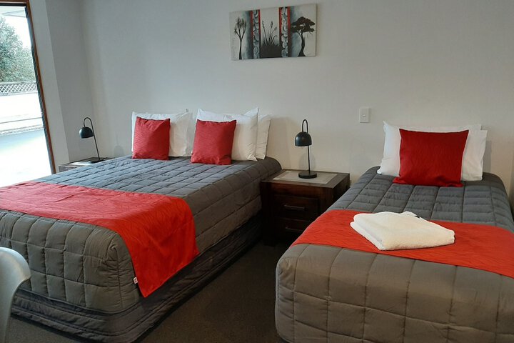 Room 4 of 38