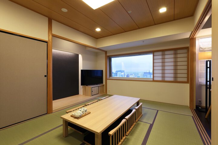 Room 13 of 120