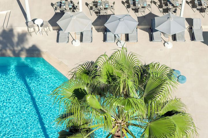 Pools & Facilities