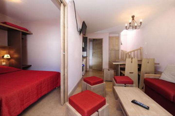 Room 9 of 22