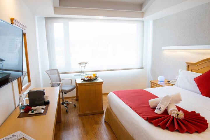 Room 14 of 104