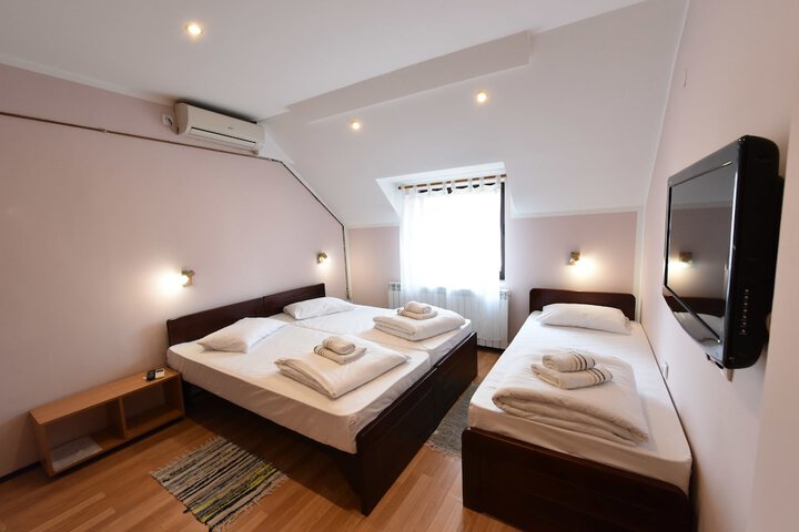 Room 31 of 68