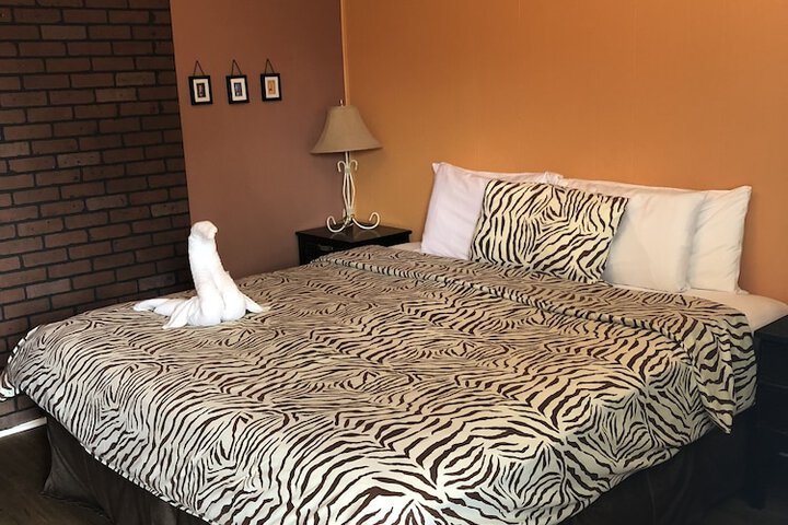 Room 15 of 30