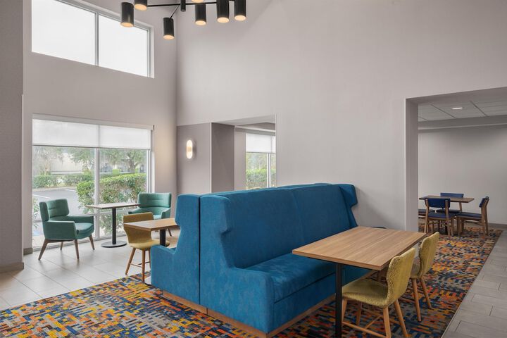 Guest Lobby
