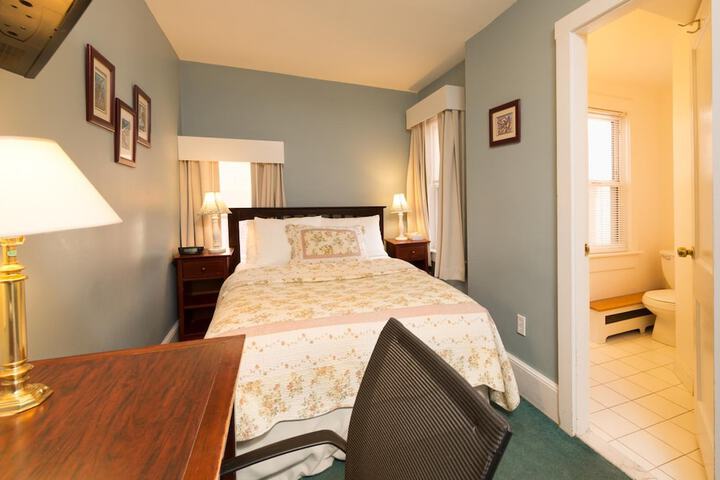 Room 20 of 38