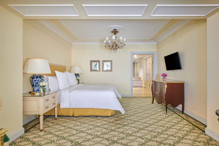 Room 13 of 159