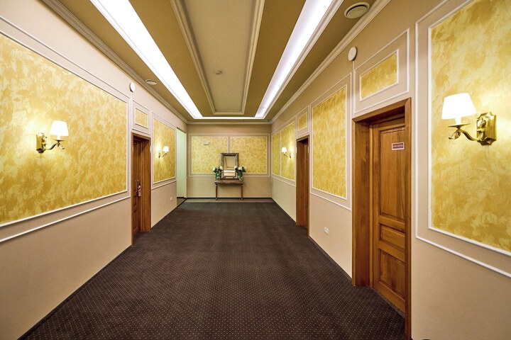 Hotel Interior 4 of 35