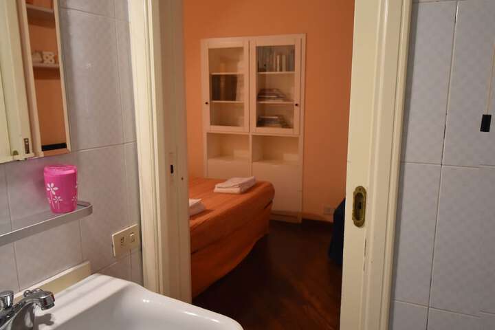 Room 3 of 25