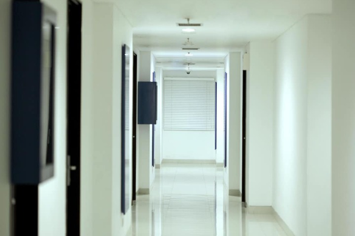 Ballroom/Hall 18 of 20