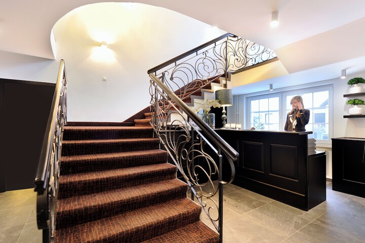 Lobby Entry