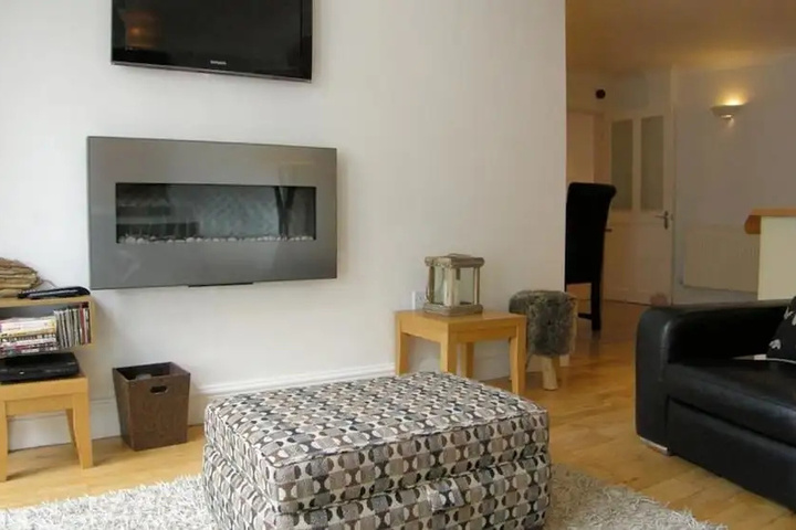 Room 2 of 14
