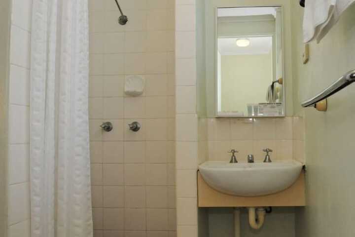 Room 42 of 56