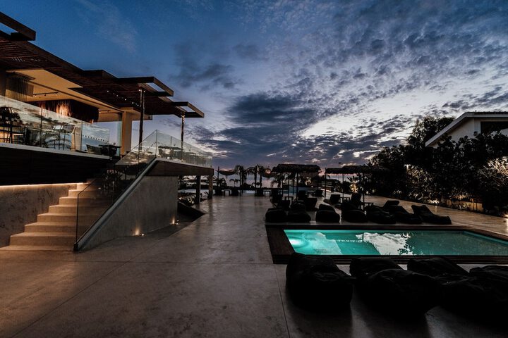 Cavo Zoe Seaside Hotel