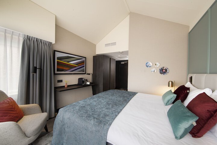 Room 13 of 44