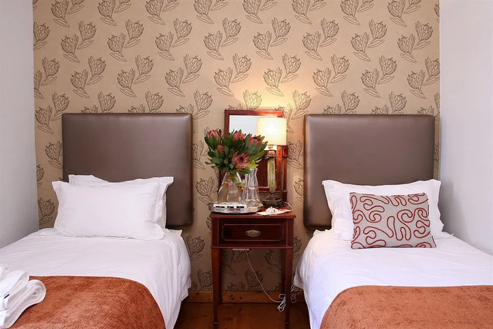 Room 2 of 15
