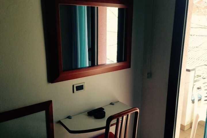 Room 19 of 26
