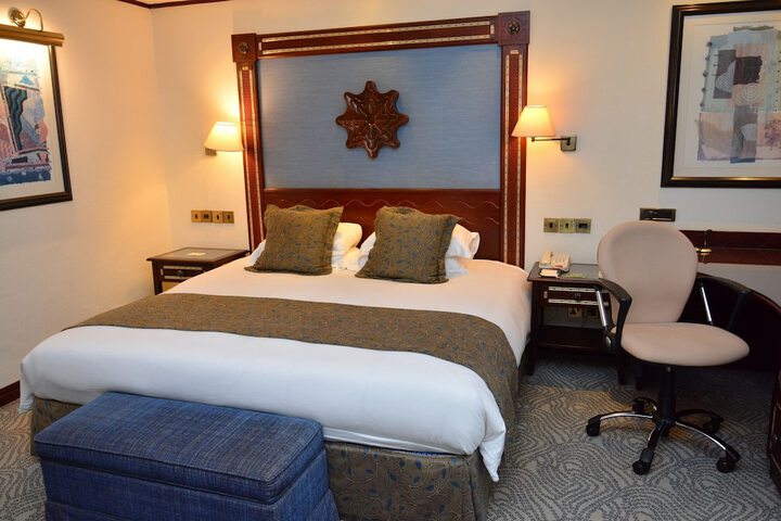 Room 12 of 62