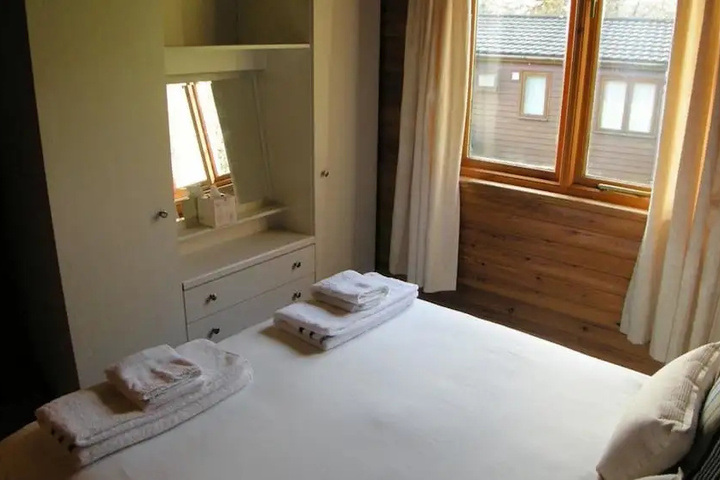 Room 3 of 12
