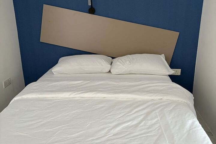 Room 2 of 17
