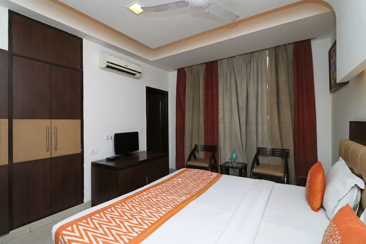 Room 3 of 17