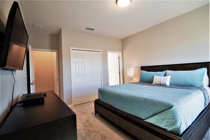 Room 22 of 64