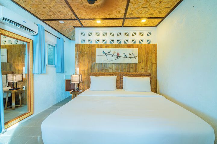 Room 17 of 120