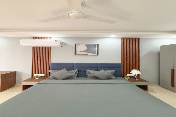 Room 7 of 25