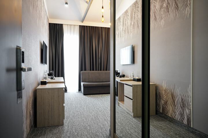 Room 51 of 209