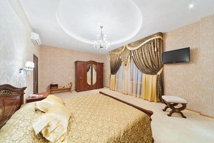 Room 15 of 36